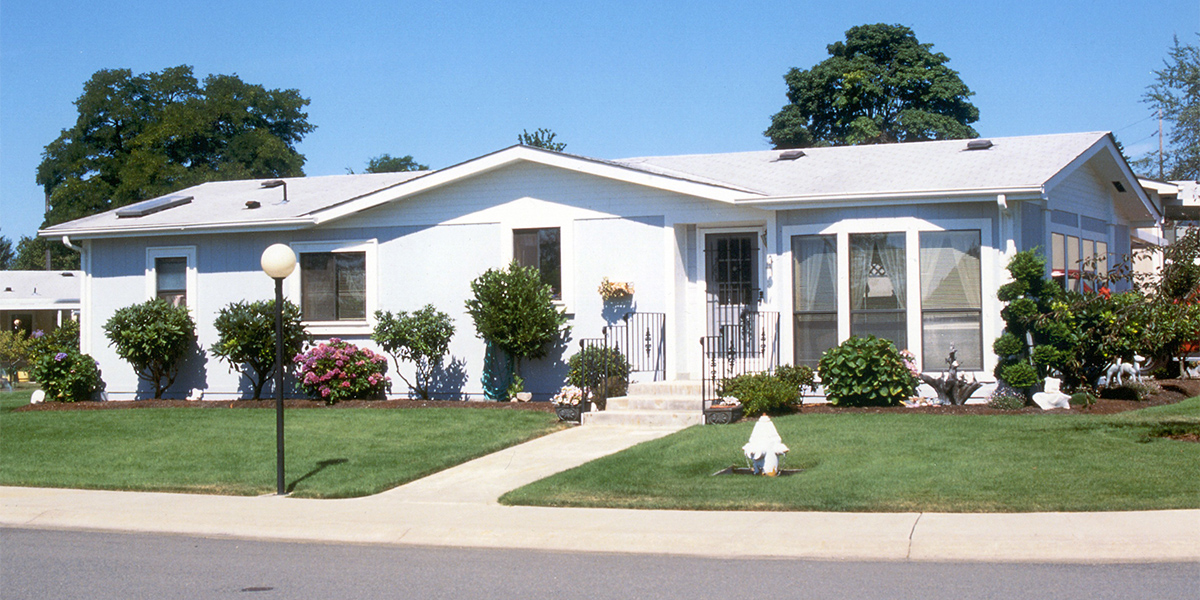 Manufactured home at Rainier View